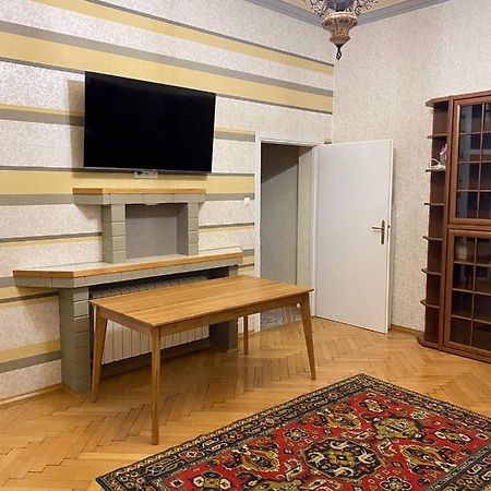 Happy Apartment On Kopernik 30 Lviv Luaran gambar