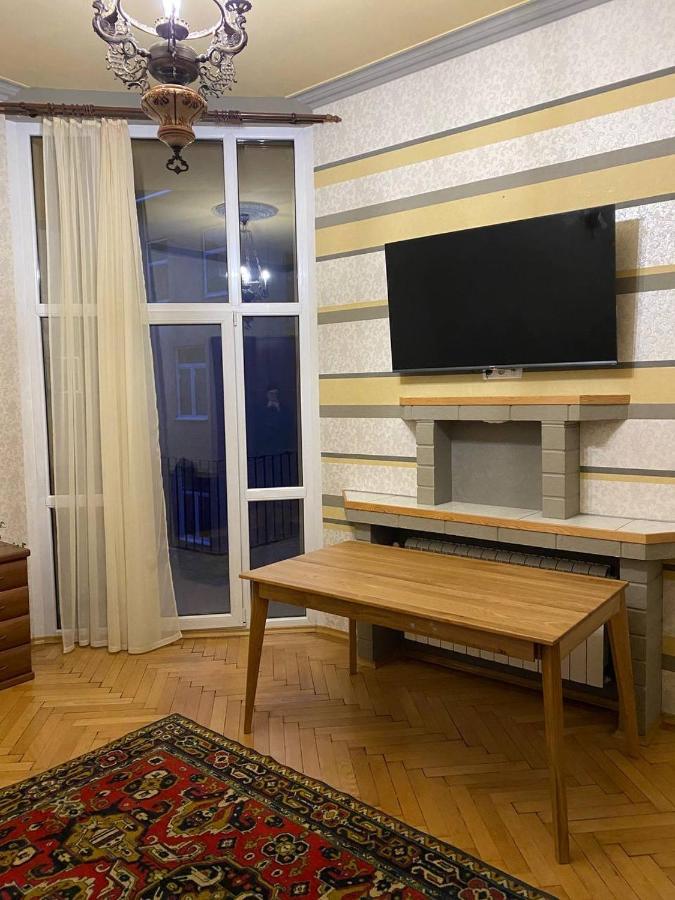 Happy Apartment On Kopernik 30 Lviv Luaran gambar